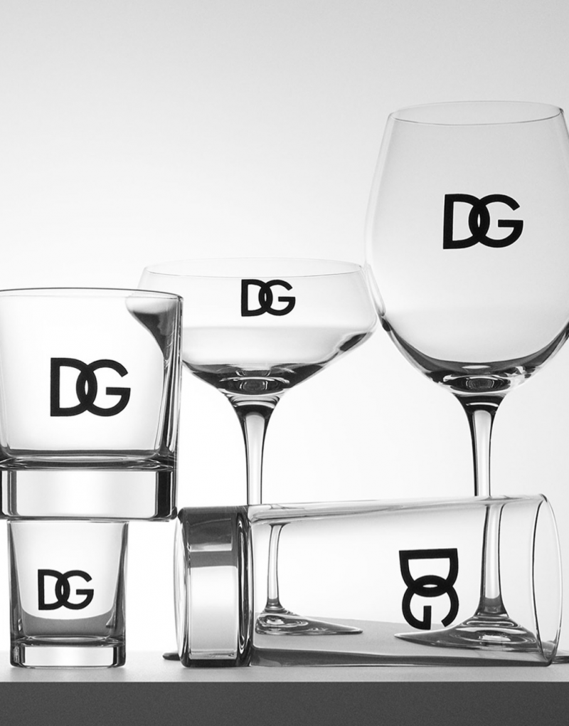 艺术——DG打造实用又时尚的餐桌配饰pg电子试玩网站免费杜嘉班纳进军餐桌(图6)