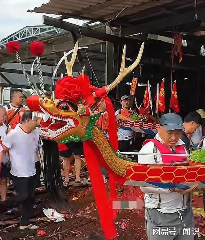 ：大摆龙舟宴记入族谱三千万买新船电子pg猎德村“洋人扒龙舟”后续(图11)