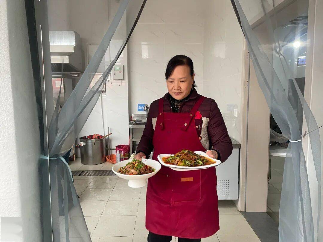 简阳乡村振兴“幸福味”电子pg一口农家菜品出(图7)