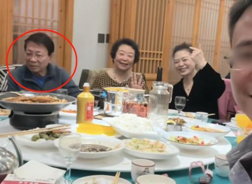 ：袁世凯87岁孙子太冻龄曹锟孙女罕见亮相pg电子模拟器试玩军阀后人聚会照片曝光(图12)